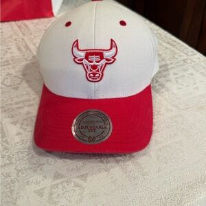 Mitchell & Ness Chicago Bulls Snapback Hat – Red/White – Adjustable – (NWOT)